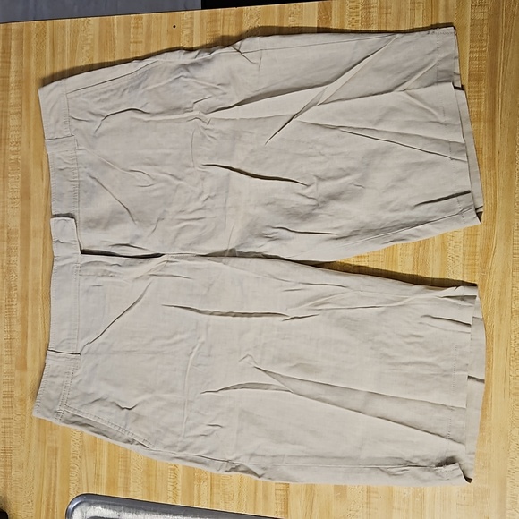 Women's Linen Capri Pants - Picture 1 of 6